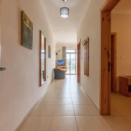 Pool & Sea Merill Апартаменты