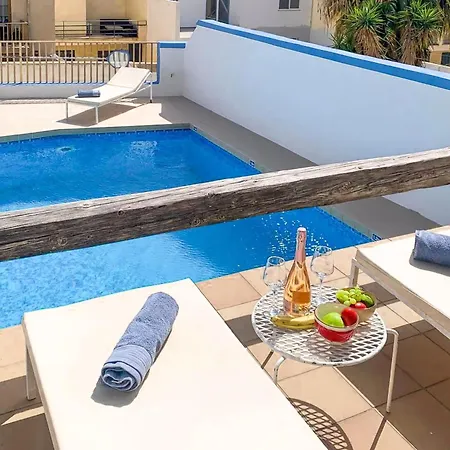 Pool & Sea Merill Апартаменты Меллиеха