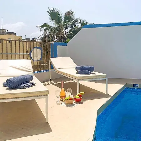 Pool & Sea Merill Апартаменты Меллиеха