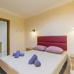 Pool & Sea Merill Appartement