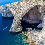 Pool & Sea Merill شقة المليحة