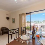 Appartement Pool & Sea Merill