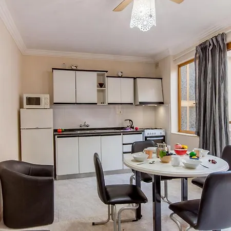 Apartment Pool & Sea Merill *