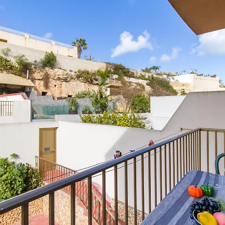 Pool & Sea Merill Apartment