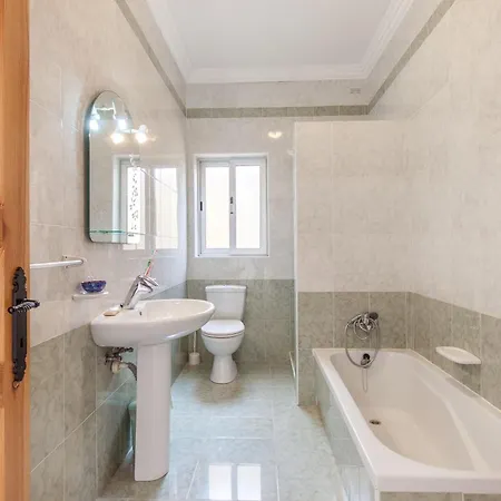 Pool & Sea Merill Apartment Mellieħa