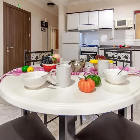 Pool & Sea Merill Apartment