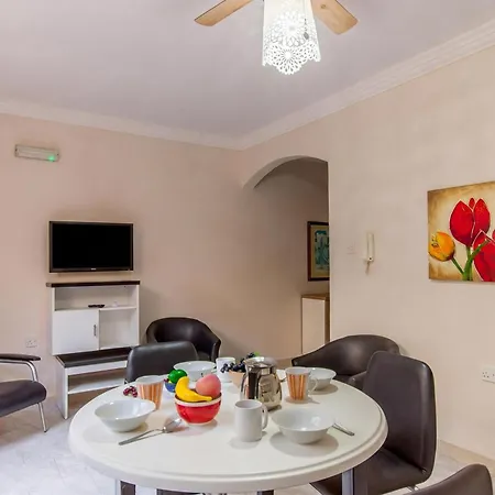Pool & Sea Merill Apartman Mellieħa