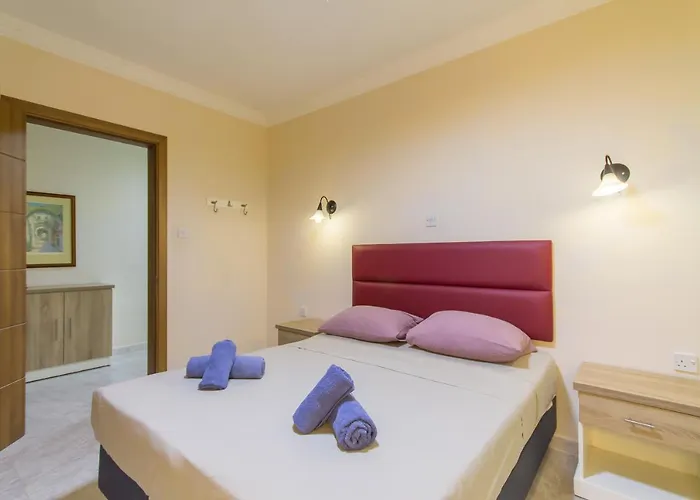 Pool & Sea Merill Apartment