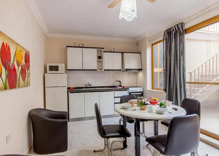 Apartment Pool & Sea Merill *