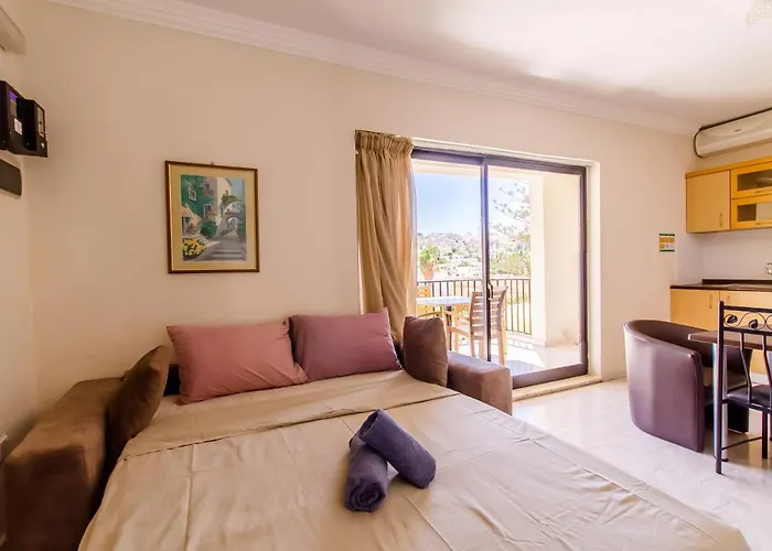 Pool & Sea Merill Mellieha