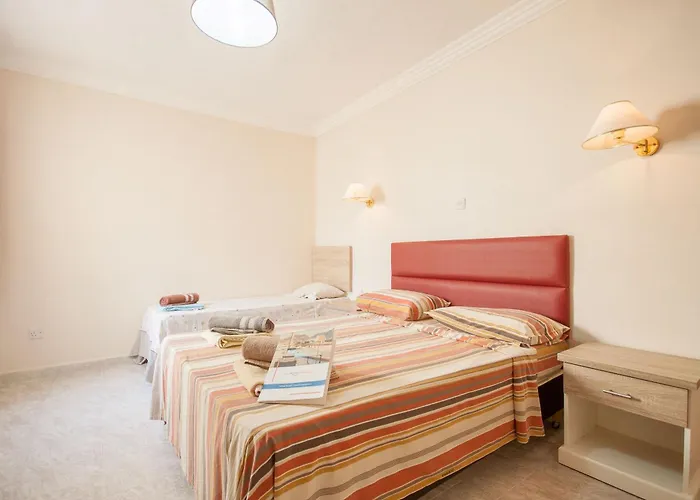 Pool & Sea Merill Apartment Mellieha