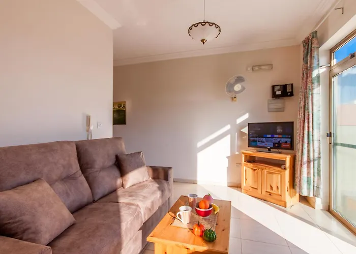 Pool & Sea Merill Apartment