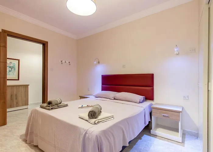 Pool & Sea Merill Apartment