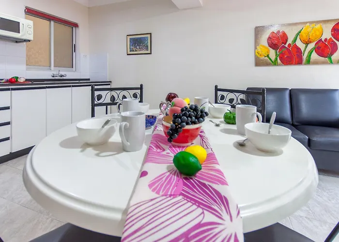 Pool & Sea Merill * Mellieha